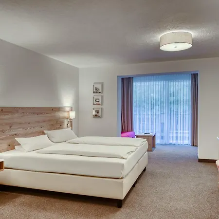 爱丽卡酒店 酒店 瑙德斯